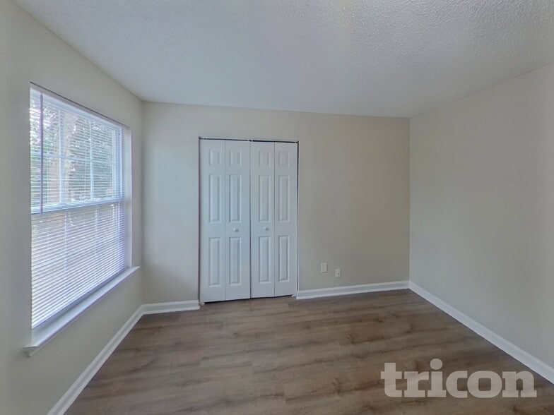 Building Photo - 4875 Larkspur Ln