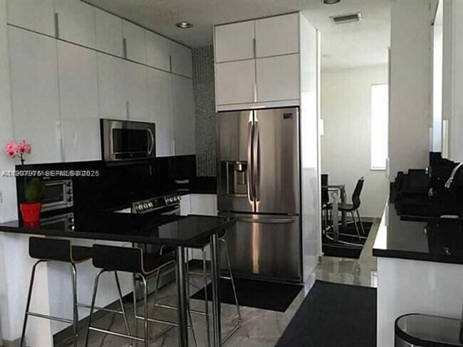 Building Photo - 1654 Salerno Cir