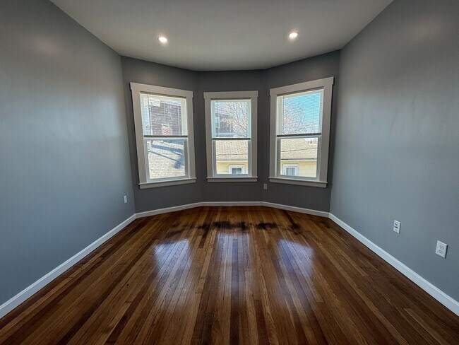 Building Photo - 35har