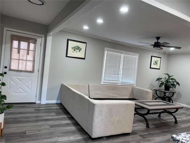 Building Photo - 356 Norhill Ct