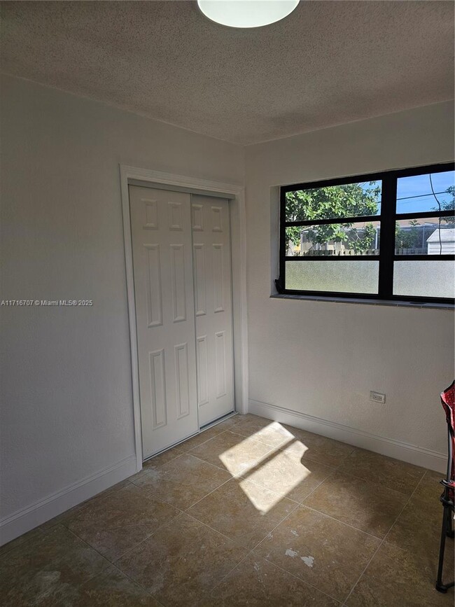 Building Photo - 3 bedroom in Miramar FL 33023