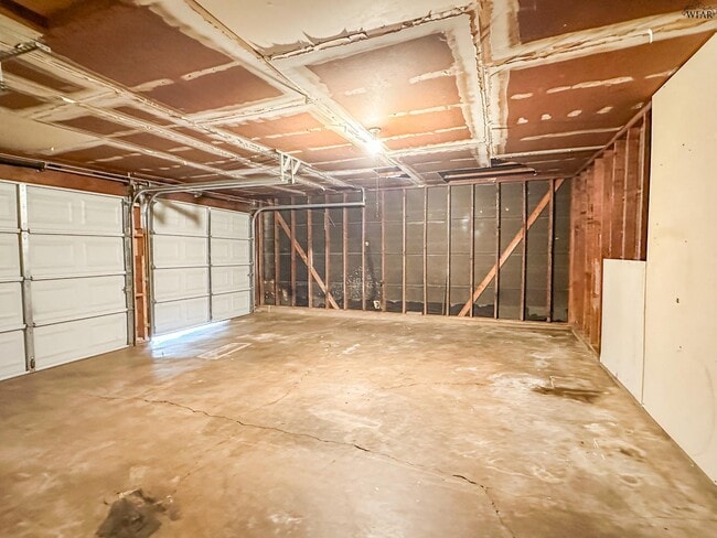Building Photo - 921 Van Horn St