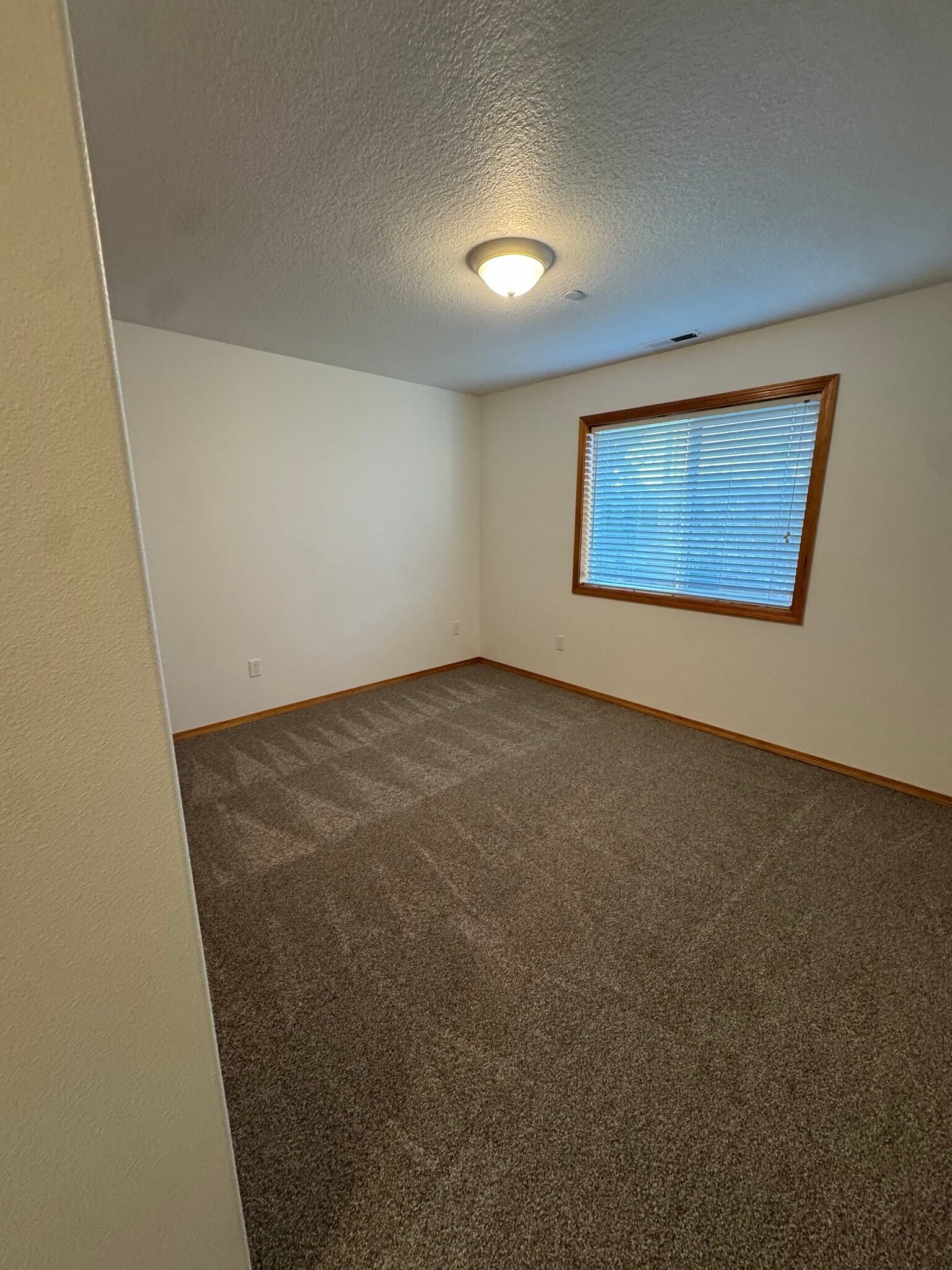 Building Photo - 400 E Washington St