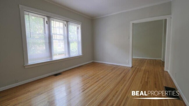 Primary Photo - 1 bedroom in CHICAGO IL 60657