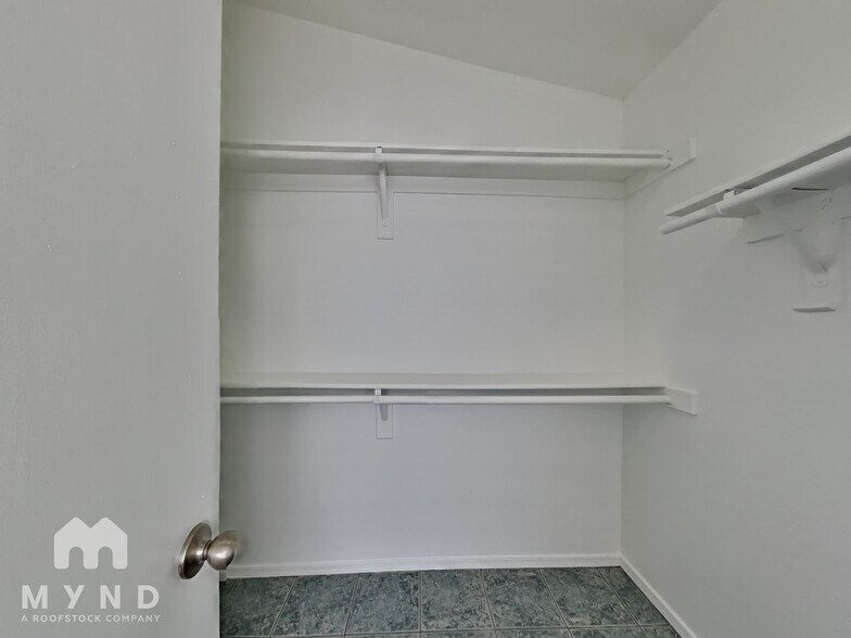 Building Photo - 4708 N 89th Dr