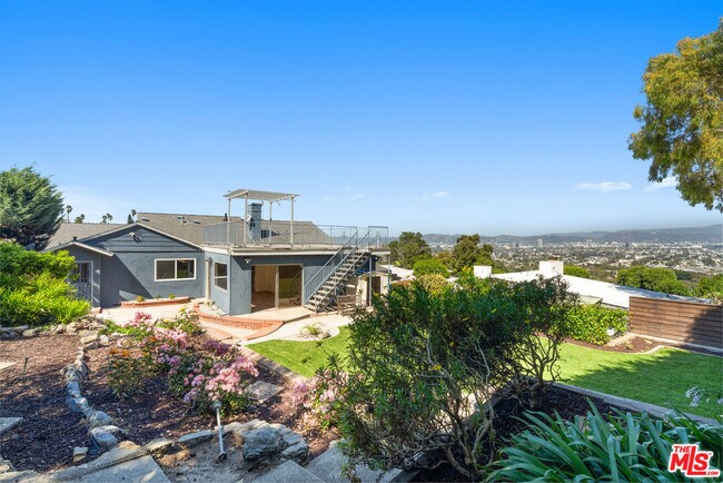 Building Photo - 5266 Veronica St