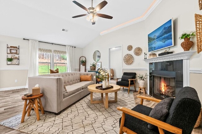 Building Photo - 468 Timberwood Dr