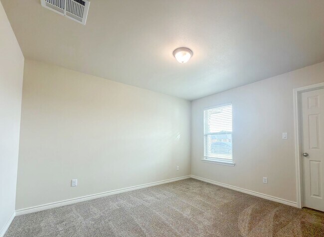 Building Photo - 1341 Bajada St