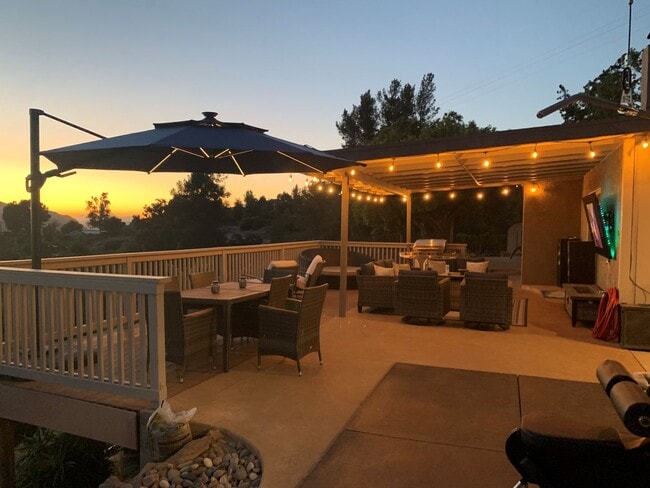 Building Photo - GORGEOUS 3/2.5 Bath Remodeled Home with Stunning Views in Alpine