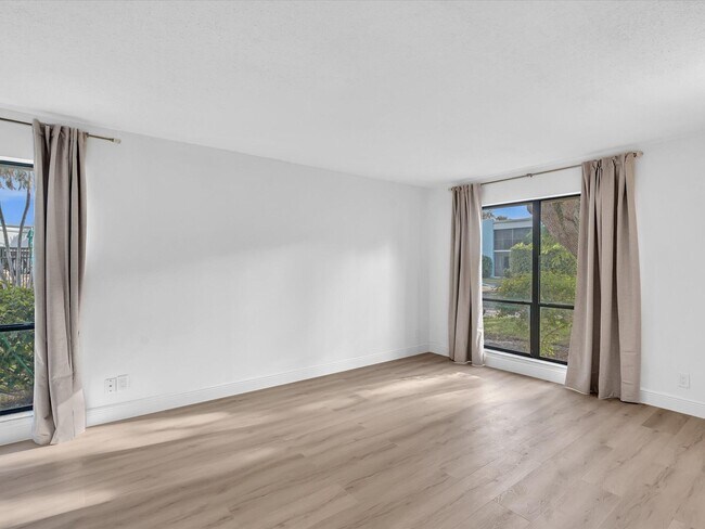 Building Photo - 524 Osprey Dr