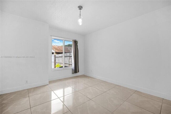 Building Photo - 3 bedroom in Miami Gardens FL 33055