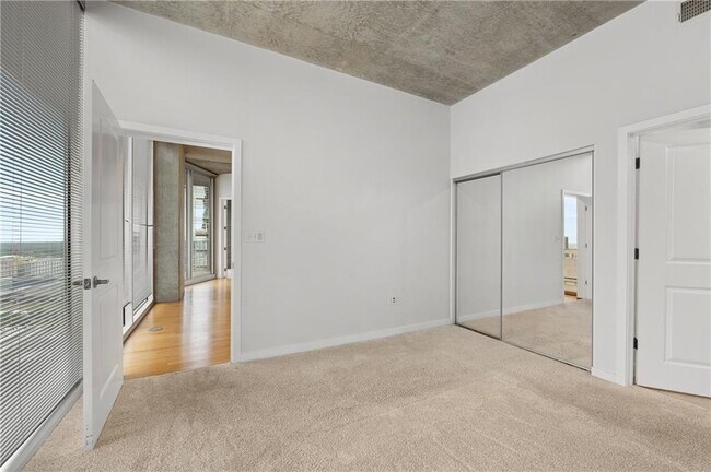 Building Photo - 400 W Peachtree St NW