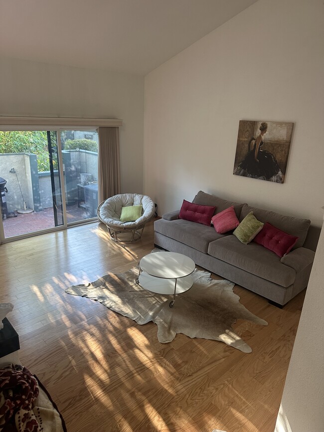 Building Photo - 3312 Caminito Eastbluff