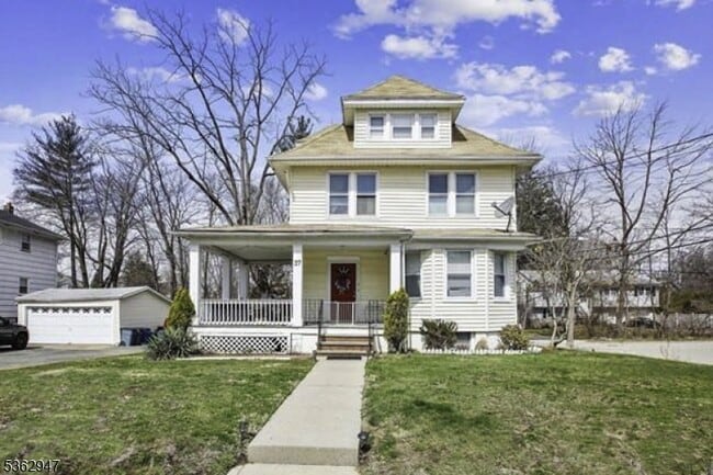 Building Photo - 37 Personette St