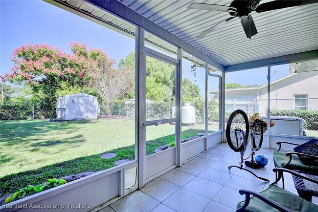 Building Photo - 4706 Mercado Dr