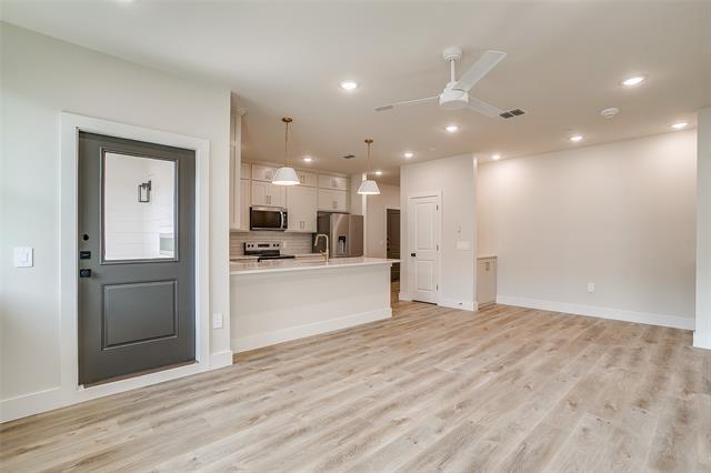 Building Photo - 408 Foch St