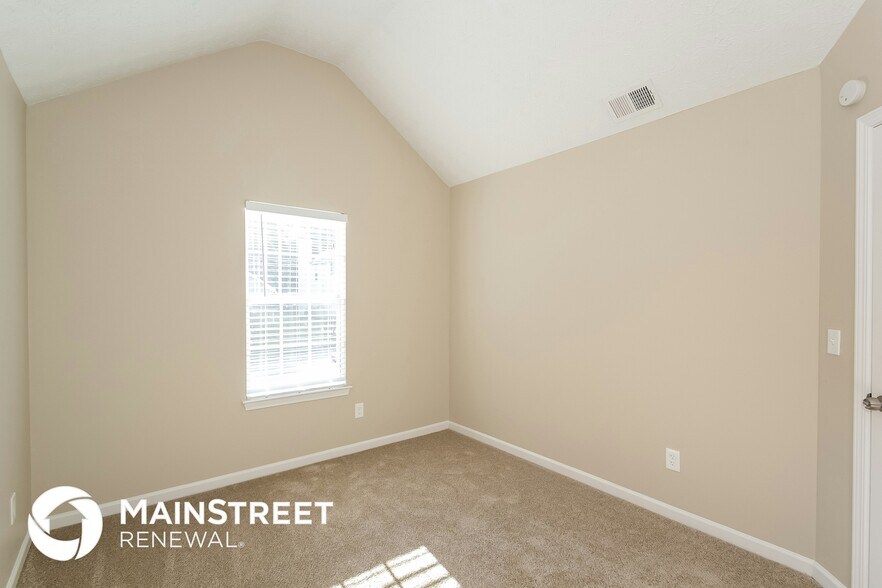 Building Photo - 4406 Gladewood Run