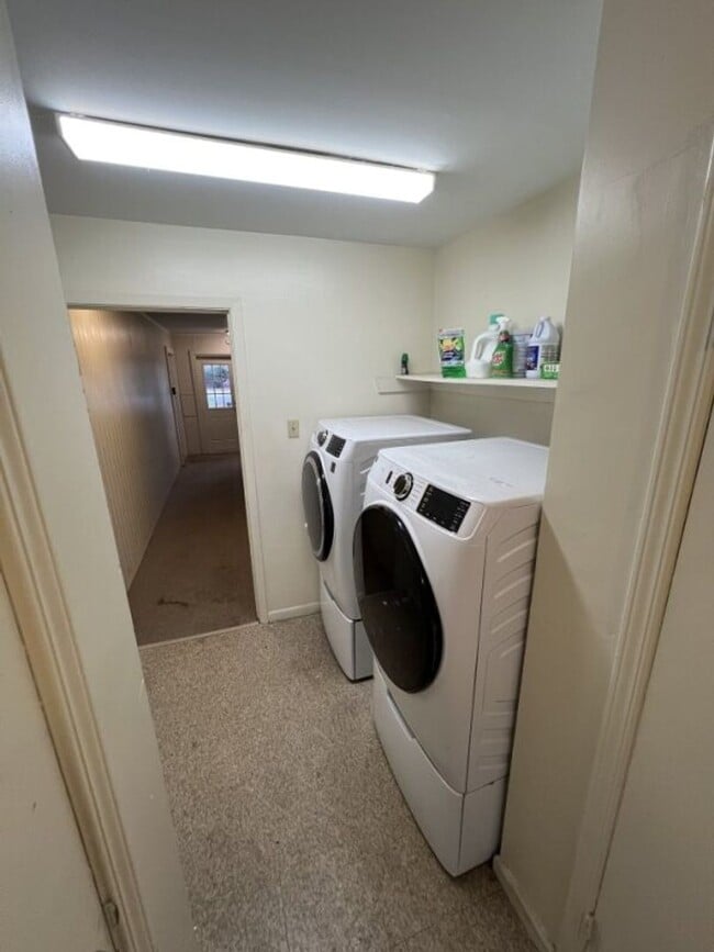 Building Photo - 4547 Alvin Dark Ave