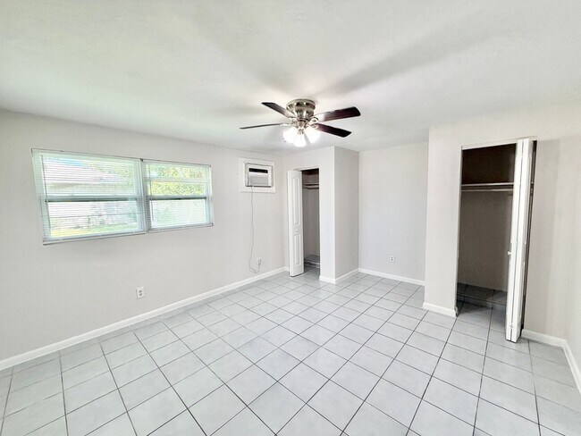 Building Photo - Roppo (561 SWB)