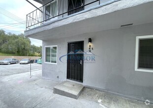 Building Photo - 840-842 1/2 W. Sepulveda Street