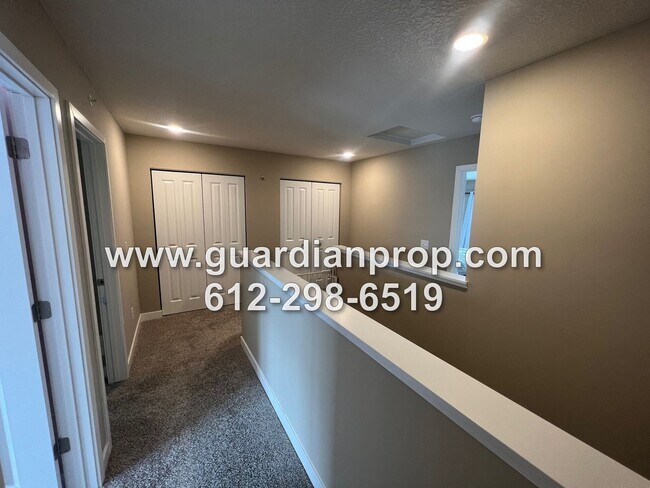 Building Photo - Luxury 2020 Built Townhouse Available June 1, Open Floor Plan, Fireplace, Patio, Primary w/Huge P...