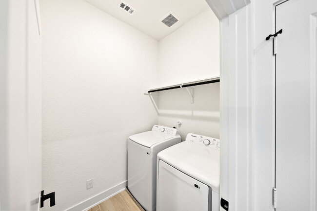 Building Photo - Brand-New, Never-Lived-In Townhome – A San...