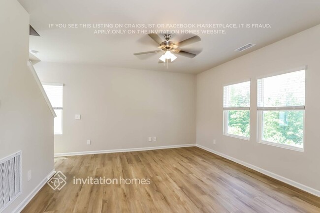 Building Photo - 2025 Cherry Crk Rd