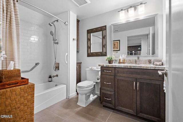 Building Photo - 4008 Tradewinds Dr