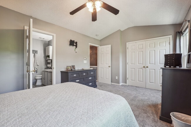 Building Photo - 10900 Wittenridge Dr