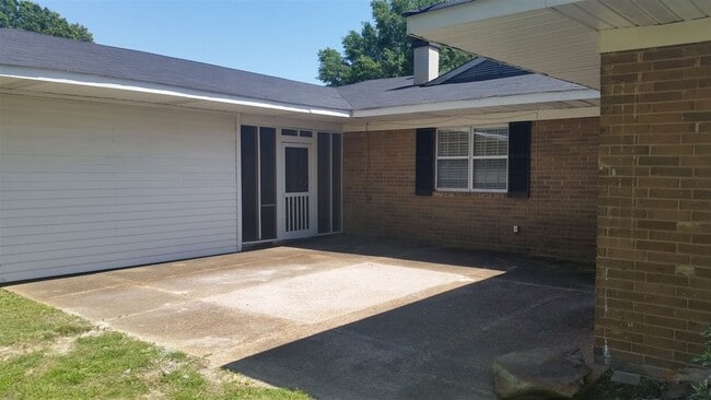 Building Photo - 8050 Neshoba Rd