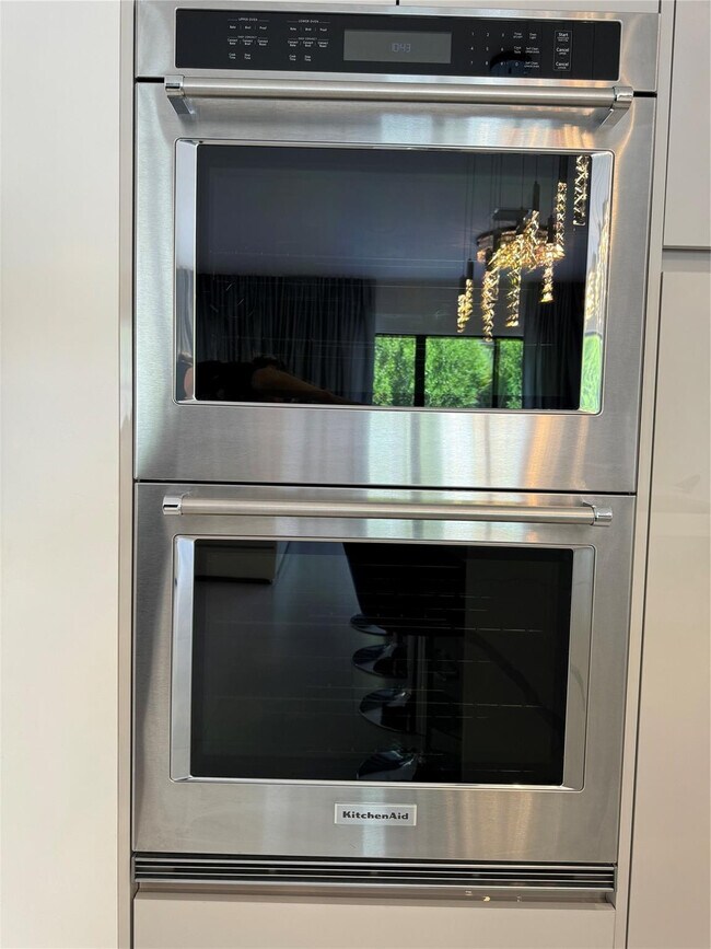 Building Photo - 4915 Whispering Way