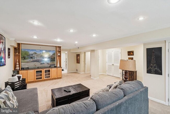 Building Photo - 47660 Pennrun Way