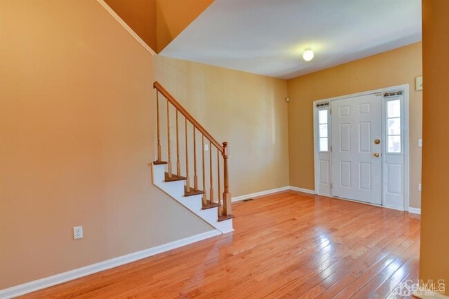 Building Photo - 334 Moonlight Dr