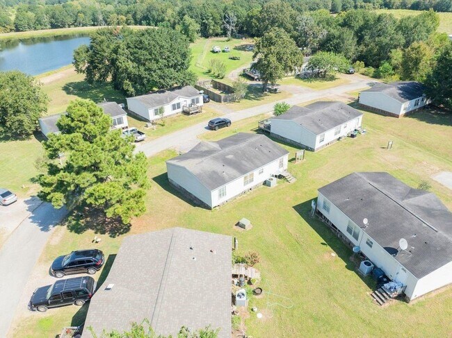 Building Photo - 30627 Vilma Ln