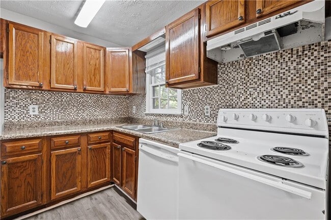 Building Photo - 5301 Stonebush Terrace