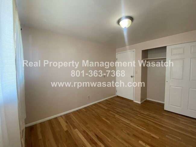 Building Photo - 1605 Manzanita Dr