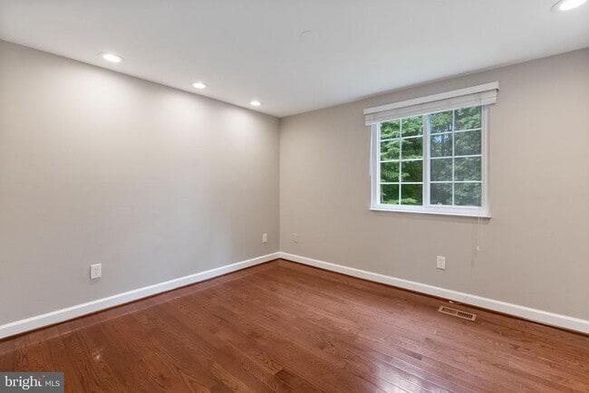 Building Photo - 8454 Rippled Creek Ct