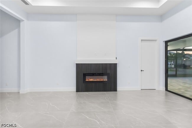 Building Photo - 142 SW 33rd Pl