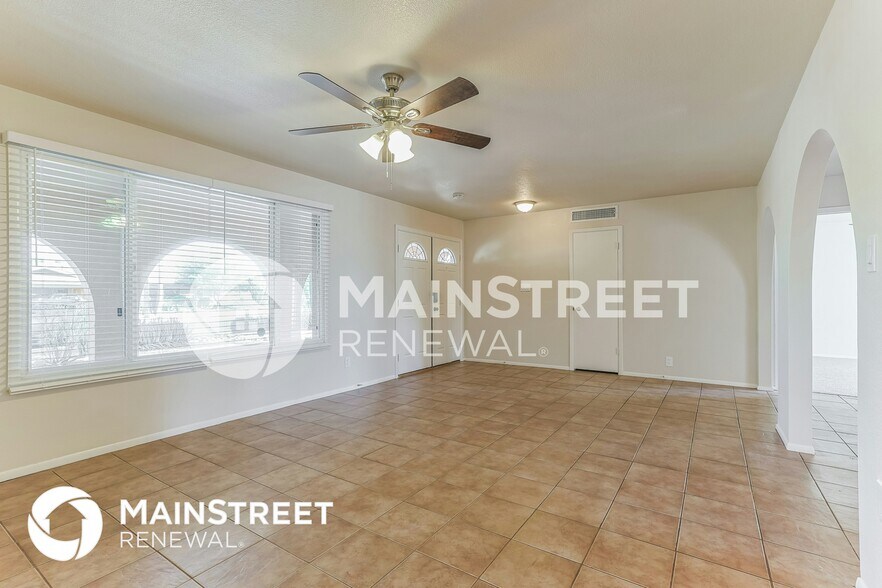 Building Photo - 2515 E Del Rio Dr