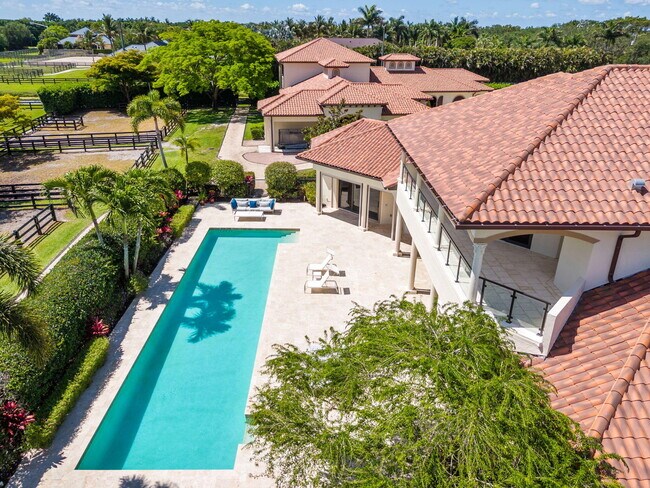 Building Photo - 3310 Palm Beach Point Blvd