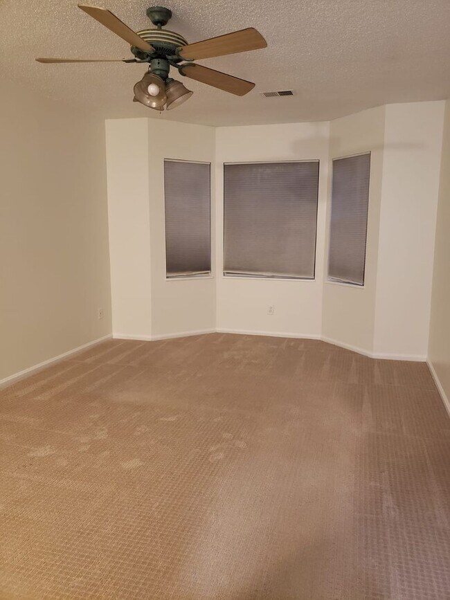 Building Photo - Huge 2bed/2bath Condo Near 225 and Iliff!