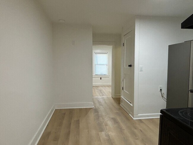 Building Photo - 2617 Shriver Ave