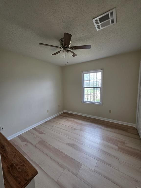 Building Photo - 4254 Lawnwood Dr