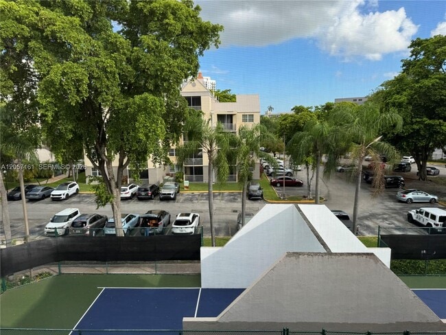 Building Photo - 8205 Lake Dr