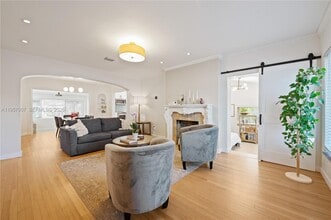 Building Photo - 4420 SW 14th St