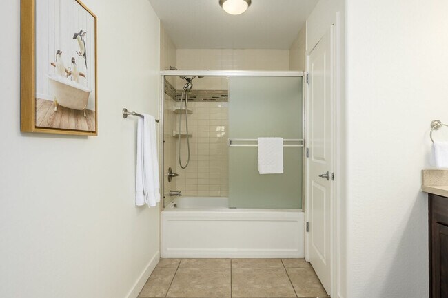 Building Photo - 5450 E Deer Valley Dr