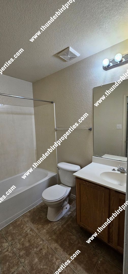 Building Photo - 3100 Shady Spring Dr SW