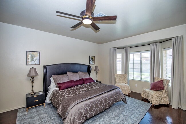 Building Photo - "Fully-Furnished 3-Bedroom, 2-Bathroom Home!"