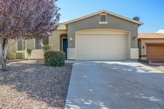 Building Photo - 3 Bedroom, 2 Bathroom Townhome in Granvill...