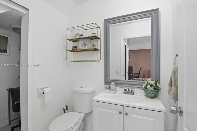 Building Photo - 7141 SW 158th Ct